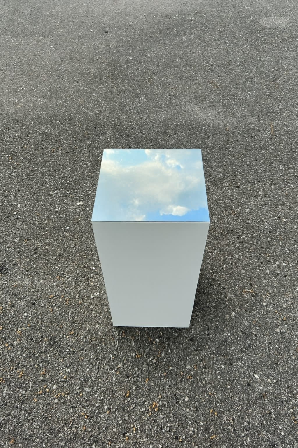 AN INTIMATE ACCESS POINT TO THE SKY